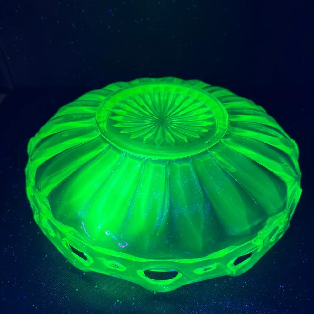 Antique Fostoria Colonial Prism Green Uranium Glass Lace Rim Bowl 11Inch UV Glow